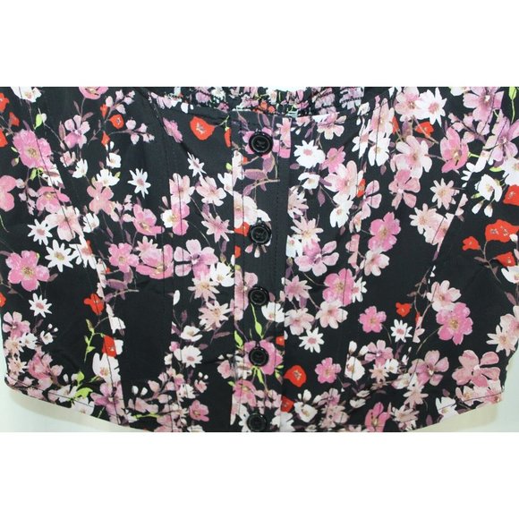 NWT Wayf Womens Black Floral Sleeveless Button Front Crop Top L - Picture 2 of 4